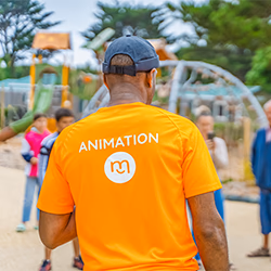 animateur animatrice enfants ados sportif mini club enfant au camping la mer blanche a benodet