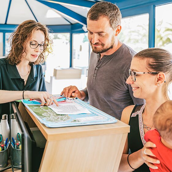 camping familial et services 4 etoiles a benodet bienvenue a la reception