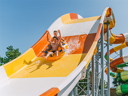 Parc aquatique et toboggans
