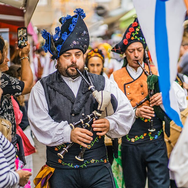 festivals artisanat et traditions plongee au cœur de la culture bretonne