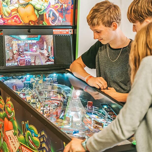 flipper salle de jeux du camping