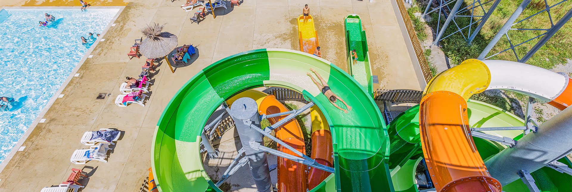 parc aquatique et toboggans de folie pour amuser petits et grands